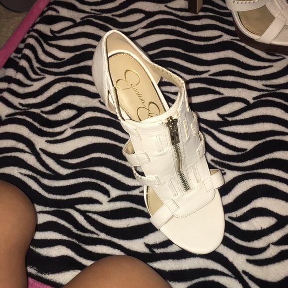 Jessica Simpson white heels with zippers - Picture 2 of 3